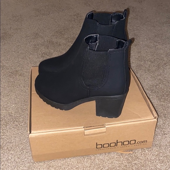 Boohoo Shoes - Chunky cleated heel Chelsea Boots